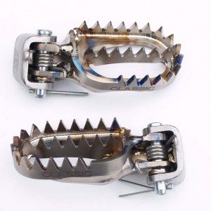 Juego de Estriberas clásicas Raptor en Titanio