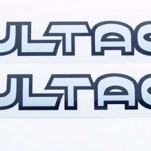 Par de Decals plateadas con el nombre BULTACO