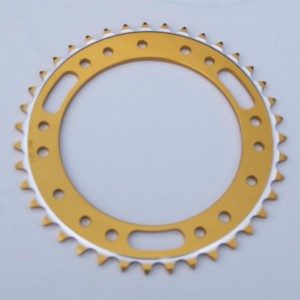 FANTIC monoshock corona trasera 39 Dientes ( 520 )