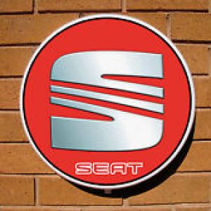Led Light Box con el distintivo de SEAT