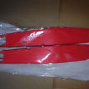 HONDA CR125 CR250 CR125R CR250R 2002-2007 Juego de Protectores Basculante en color rojo