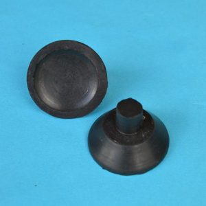 Un par de gomas del tanque delantero para adaptarse a Pursang y algunos de los primeros modelos de Sherpa