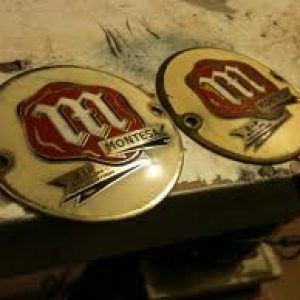 Escudo Montesa en chapa