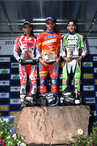 D2 podium JuniorG2F10036