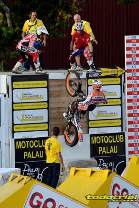 Indoor-Palau-2014-ToniBou-Record-guinness