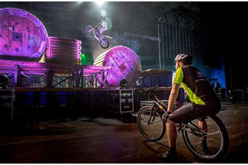 St-petersburg-Indoor-VincentHermance