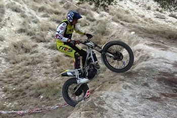 c15dbb7776cb38219805ce96757c74f3